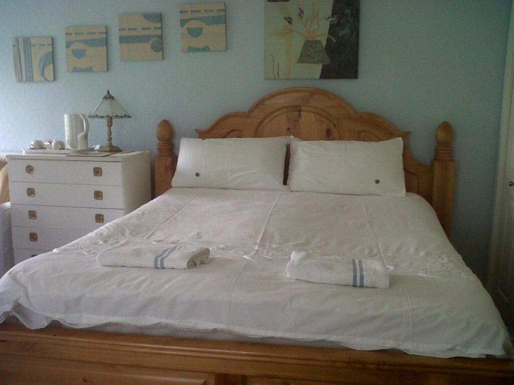 Roxburghe Guest House 킨로스 외부 사진